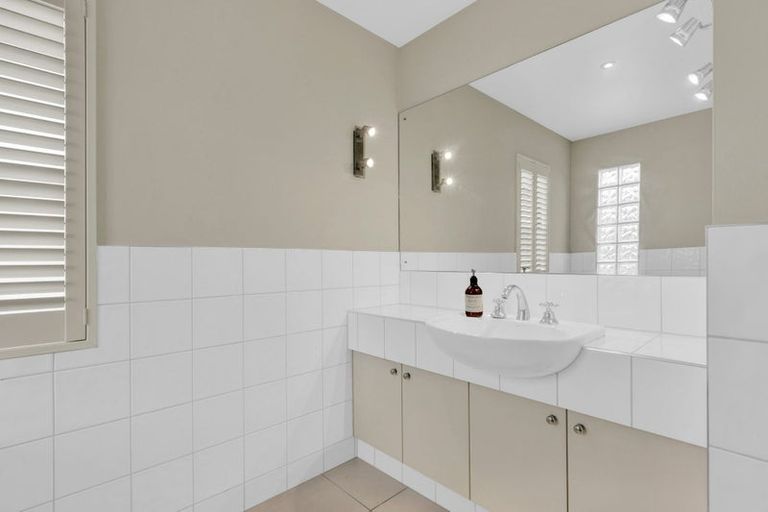 Photo of property in 9 Buxton Terrace, Saint Martins, Christchurch, 8022