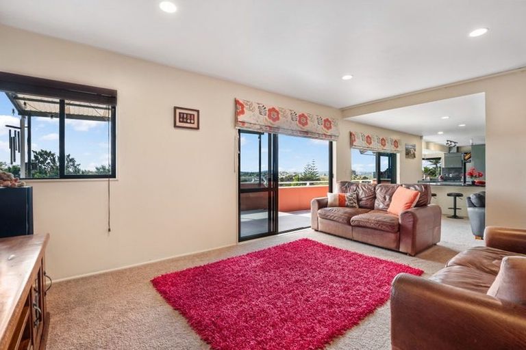 Photo of property in 199a Godley Road, Titirangi, Auckland, 0604