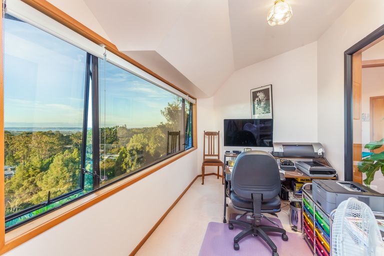 Photo of property in 170 Scenic Drive, Titirangi, Auckland, 0604