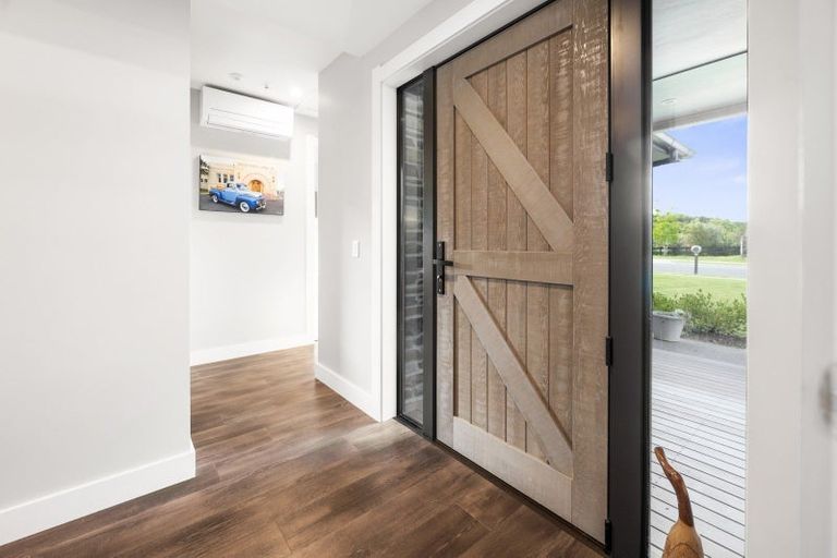 Photo of property in 11 Okaia Drive, Kinloch, Taupo, 3377