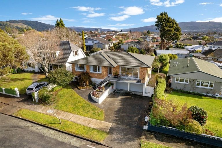 Photo of property in 6 Arnot Avenue, Clouston Park, Upper Hutt, 5018