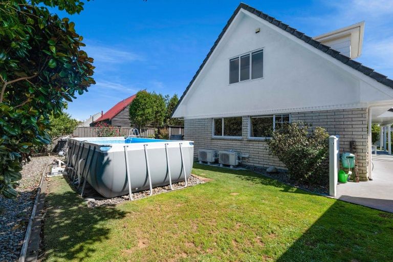 Photo of property in 5 Tamati Place, Merrilands, New Plymouth, 4312