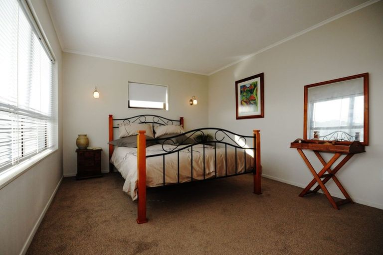 Photo of property in 36 Chester Street, Taradale, Napier, 4112
