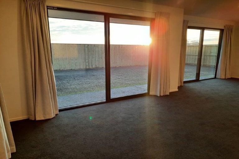 Photo of property in 32 Ellmers Street, Woodend, 7691