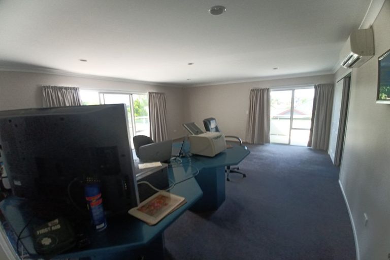 Photo of property in 9 San Clemento Way, Rototuna, Hamilton, 3210