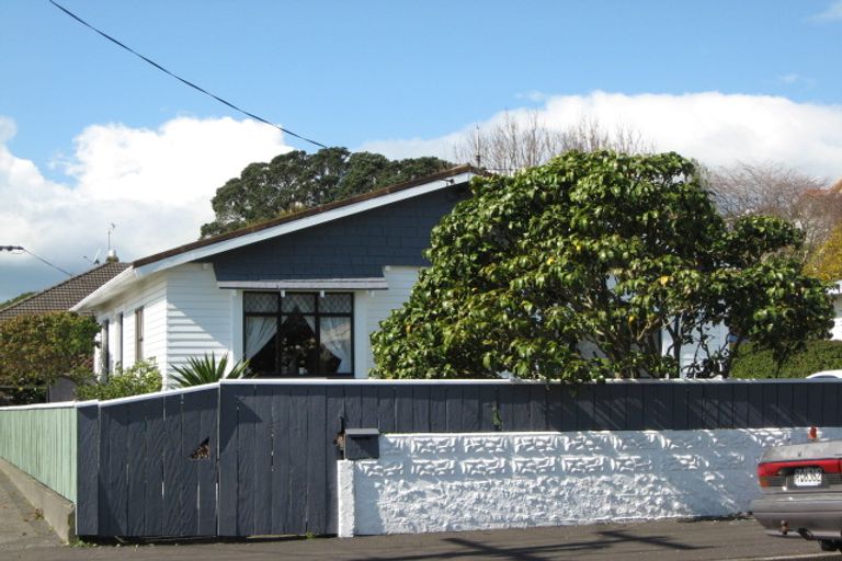 Photo of property in 30 David Street, Westown, New Plymouth, 4310