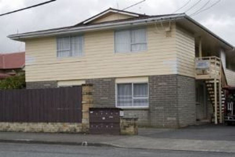 Photo of property in 44h Whites Line West, Woburn, Lower Hutt, 5010