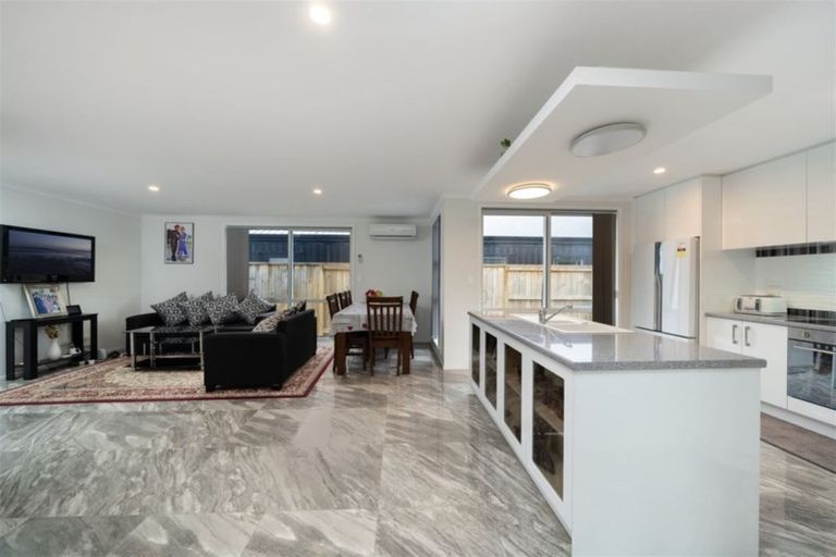 Photo of property in 17 Pimelea Street, Papamoa Beach, Papamoa, 3118