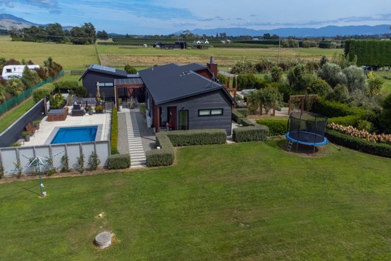Photo of property in 5-7 Ferry Road, Martinborough, 5711