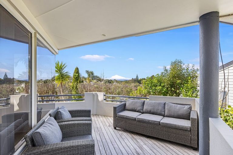 Photo of property in 8 Jean Place, Stanmore Bay, Whangaparaoa, 0932