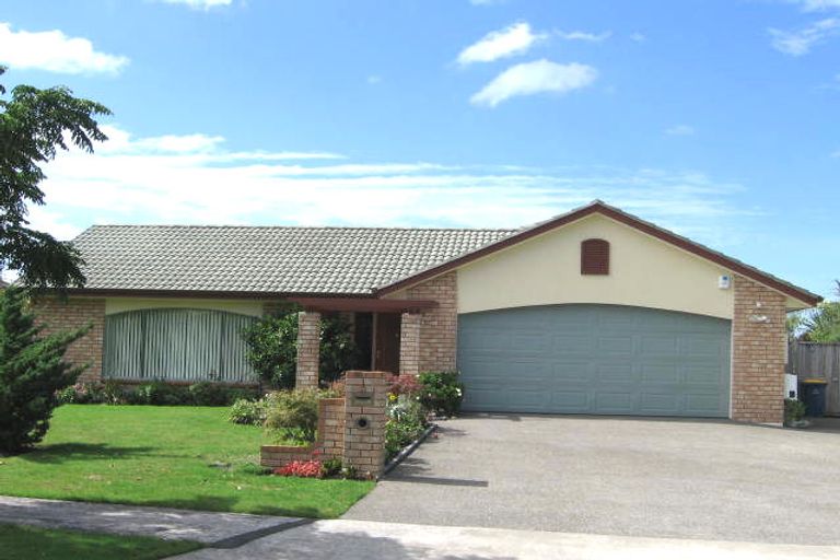 Photo of property in 3 Russett Grove, Henderson, Auckland, 0612