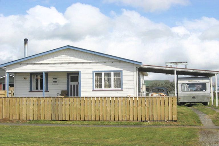 Photo of property in 33 Ariel Street, Stratford, 4332