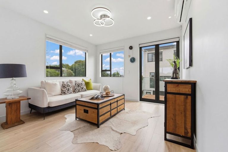 Photo of property in 4a Fowler Street, Northcote, Auckland, 0627