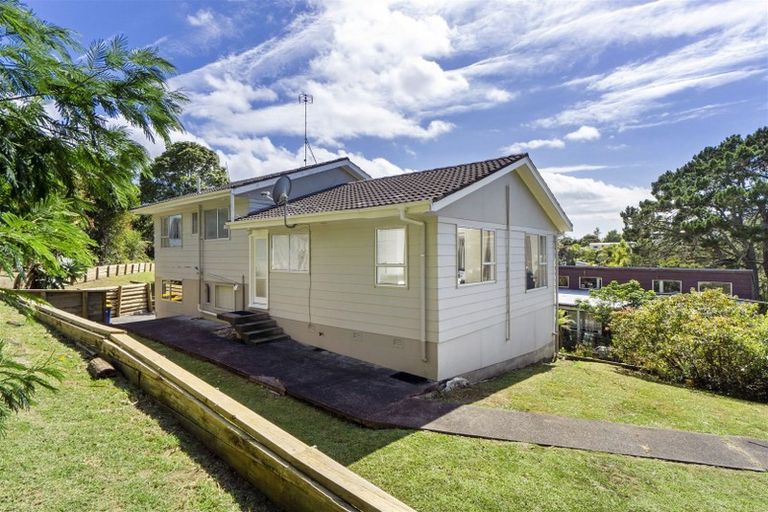 Photo of property in 43 Fordham Street, Beach Haven, Auckland, 0626