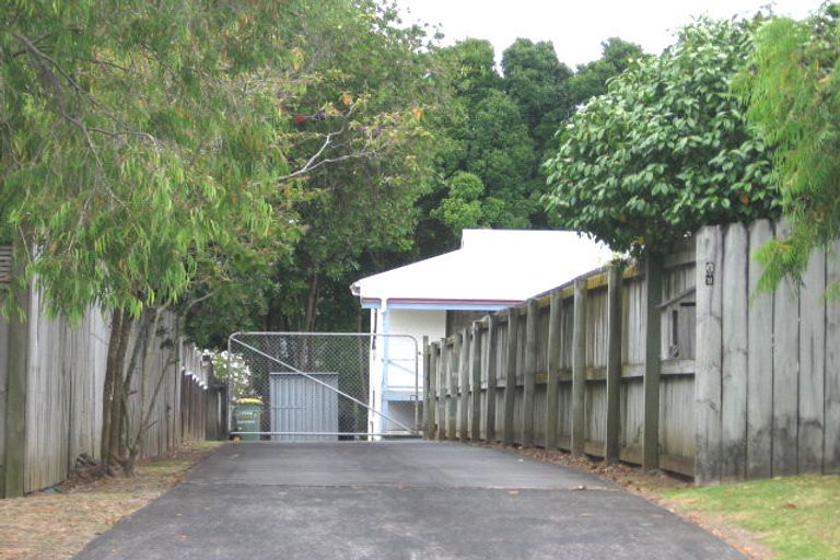 Photo of property in 1/6 Holland Road, Hillcrest, Auckland, 0627