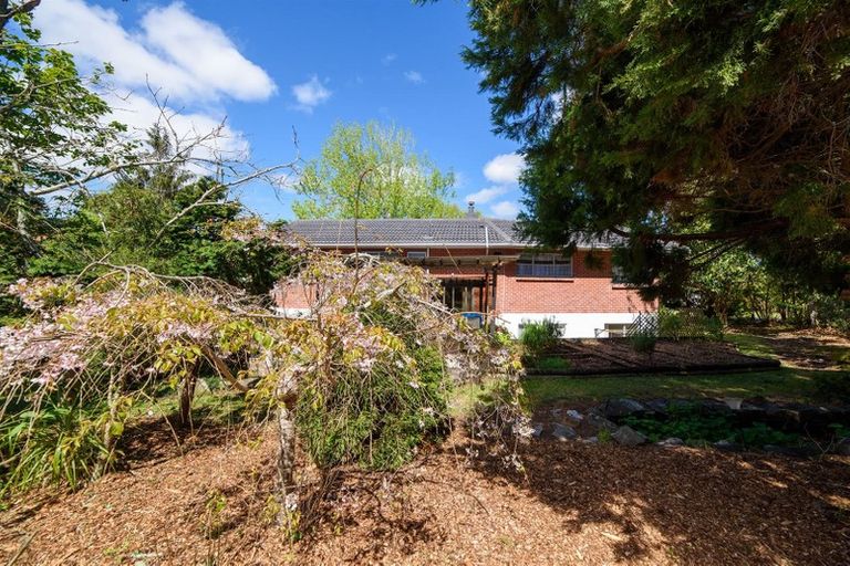 Photo of property in 27 Crompton Road, Massey, Auckland, 0614