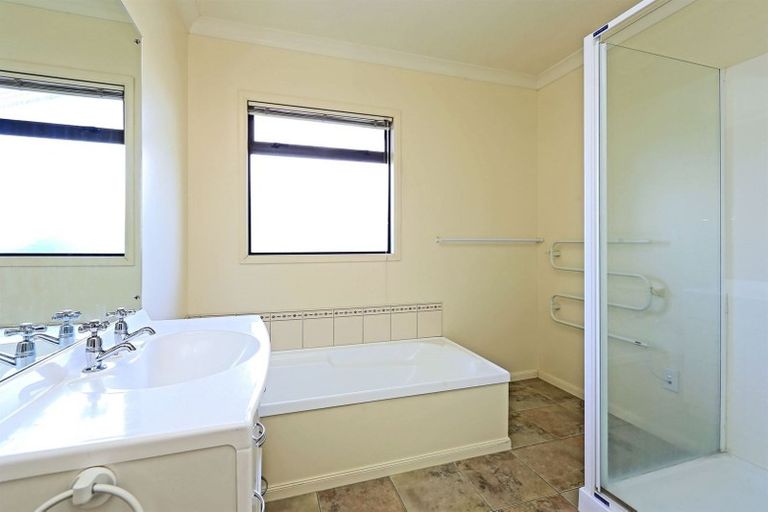 Photo of property in 4 Sebal Place, Havelock North, 4130