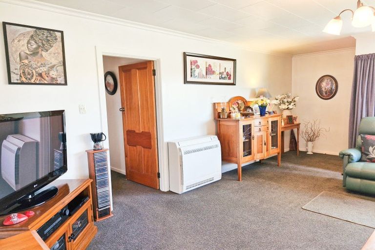 Photo of property in 90 Scott Street, Strathern, Invercargill, 9812