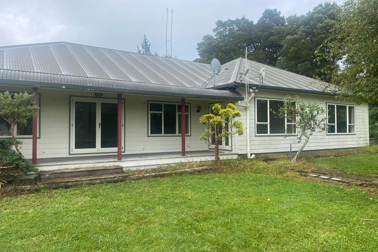 Photo of property in 82 Halcombe Road, Feilding, 4775