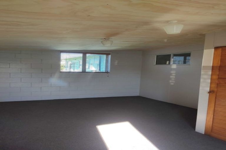 Photo of property in 1/4 Richmond Street, Waitara, 4320