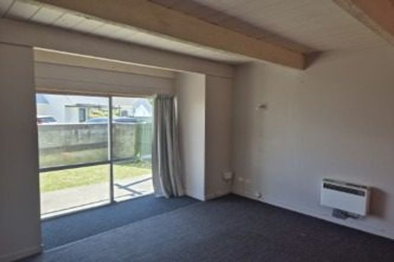 Photo of property in 25 Attlee Place, Gisborne, 4010