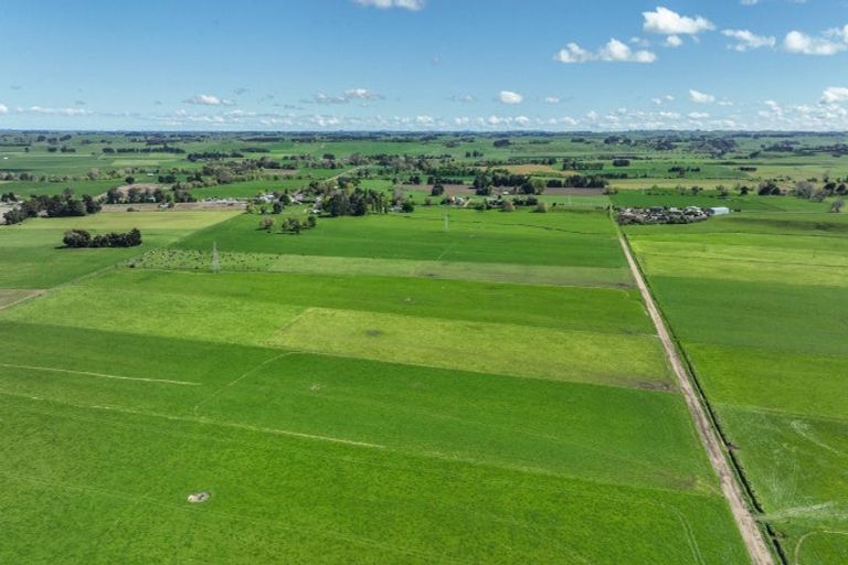 Photo of property in 1678 Kimbolton Road, Cheltenham, Feilding, 4777