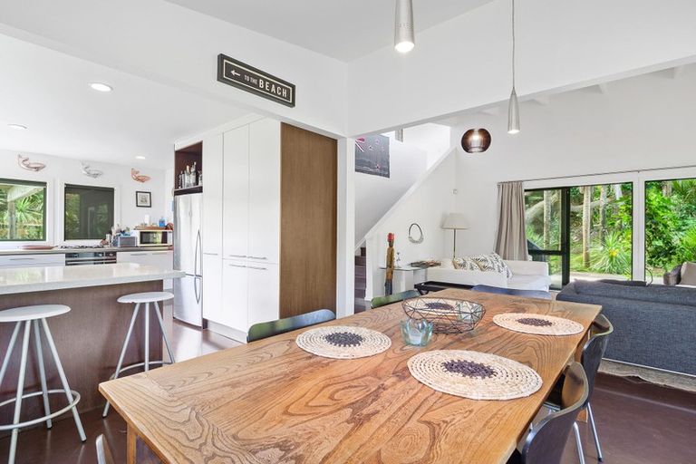 Photo of property in 51 Buckleton Road, Tawharanui Peninsula, Matakana, 0986