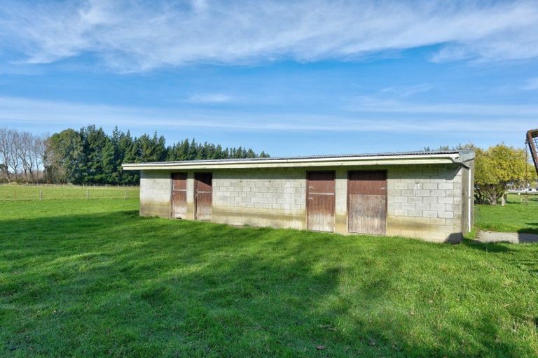 Photo of property in 93 Seaward Road, Edendale, 9825