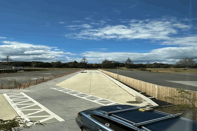 Photo of property in 24 Ramwall Place, Weymouth, Auckland, 2103