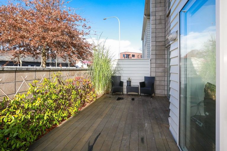 Photo of property in 39u2 Norton Road, Frankton, Hamilton, 3204