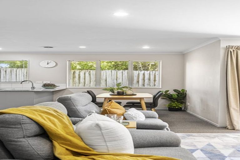 Photo of property in 55b Matipo Road, Te Atatu Peninsula, Auckland, 0610