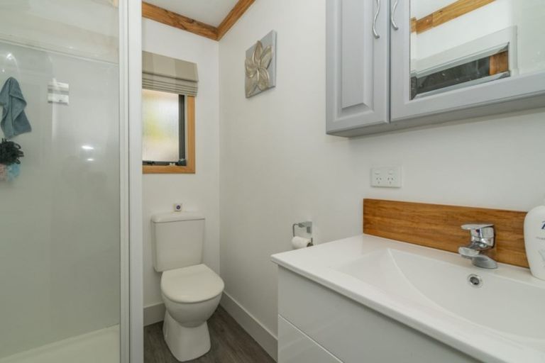 Photo of property in 11 Dotterel Place, Whitianga, 3510