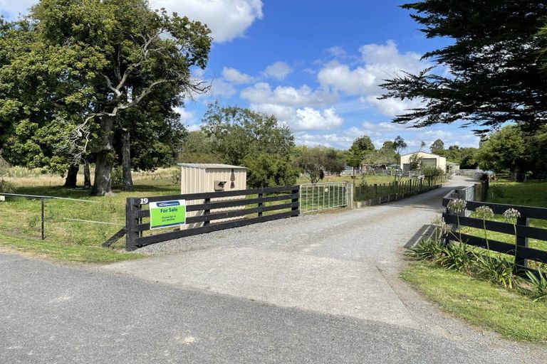 Photo of property in 19 Rathbone Street, Waipawa, 4210