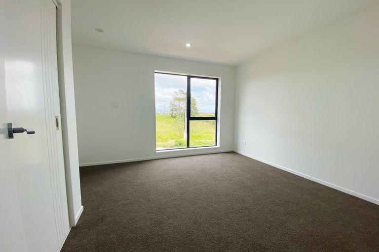 Photo of property in 34 Sinton Road, Hobsonville, Auckland, 0618