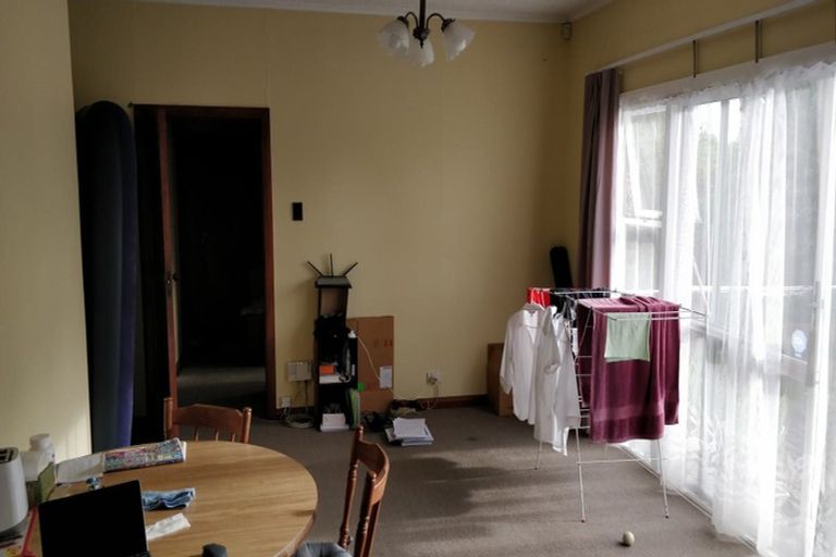 Photo of property in 2/3170 Great North Road, New Lynn, Auckland, 0600