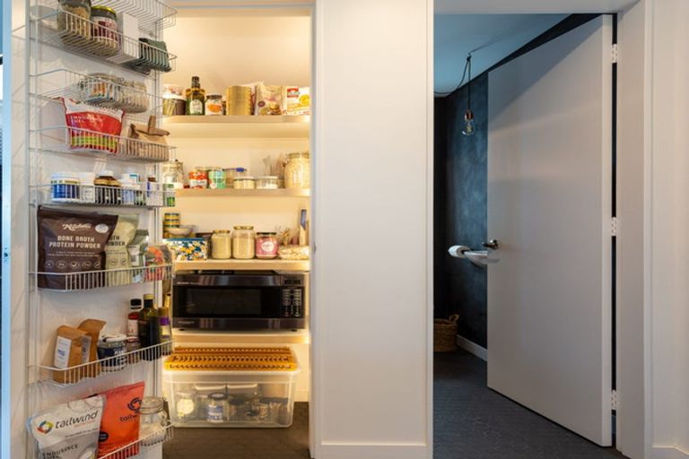 Photo of property in 394 The Esplanade, Island Bay, Wellington, 6023