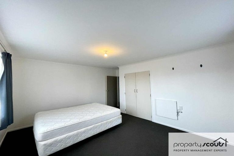 Photo of property in 12 Karaka Street, Merrilands, New Plymouth, 4312