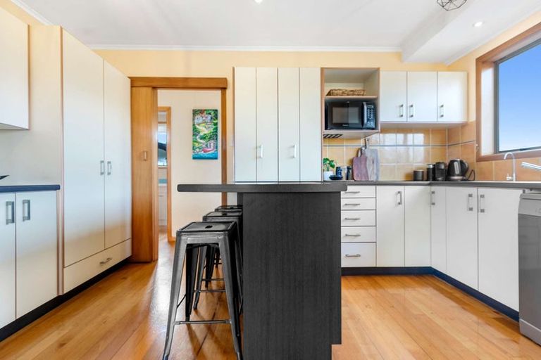 Photo of property in 32 Woodford Avenue, Brookfield, Tauranga, 3110