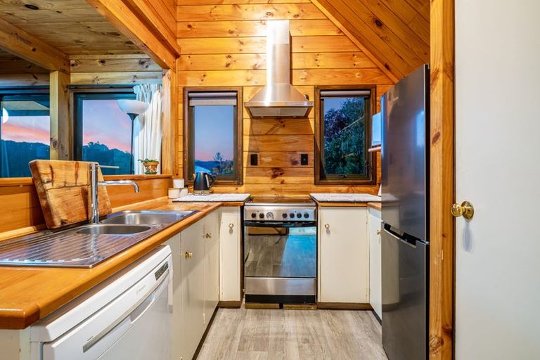 Photo of property in 90 Discovery Drive, Whitby, Porirua, 5024