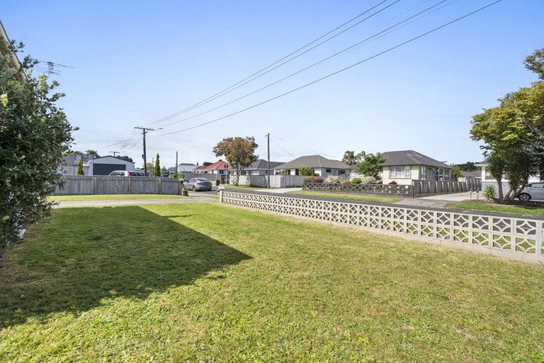 Photo of property in 55 Lismore Street, Merrilands, New Plymouth, 4312