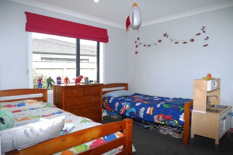 Photo of property in 41 San Priamo Place, Paraparaumu Beach, Paraparaumu, 5032