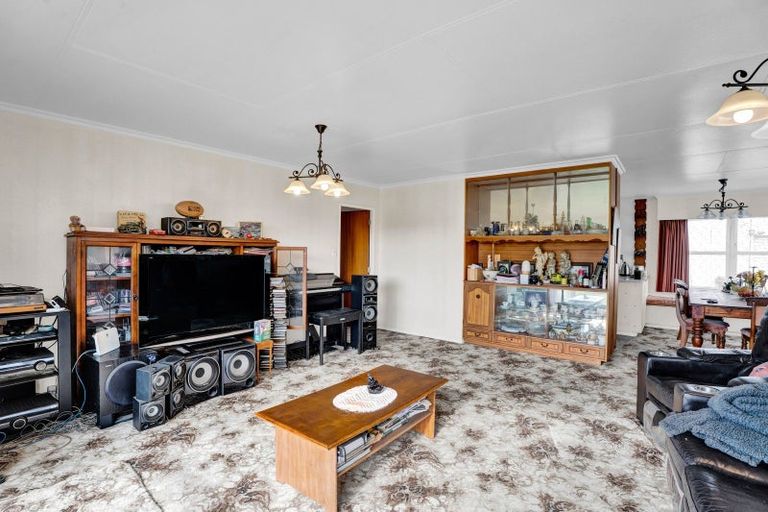 Photo of property in 5815 South Road, Rahotu, Opunake, 4684