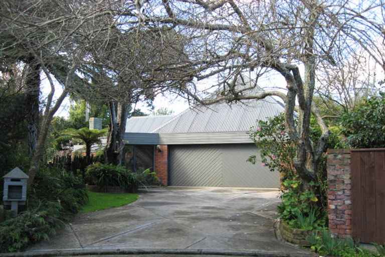 Photo of property in 6 Titoki Place, Levin, 5510