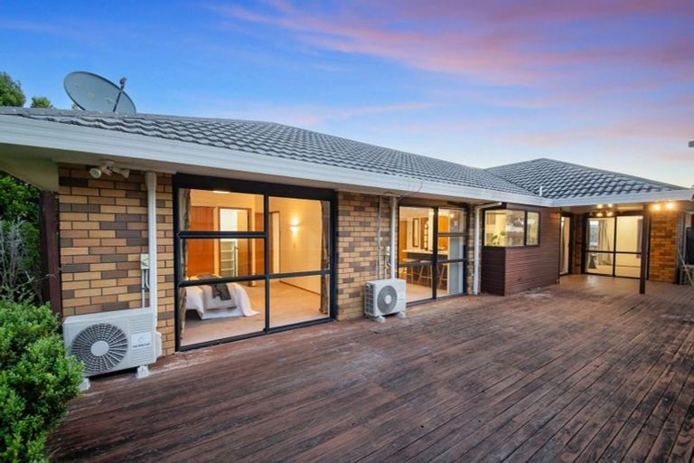 Photo of property in 40 Pigeon Mountain Road, Half Moon Bay, Auckland, 2012