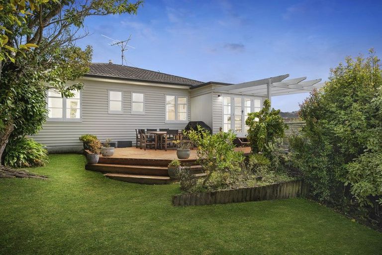 Photo of property in 25 Bould Street, Johnsonville, Wellington, 6037