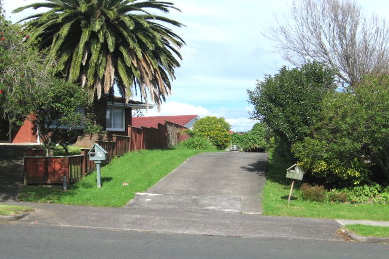 Photo of property in 76 Priestley Drive, Bucklands Beach, Auckland, 2014