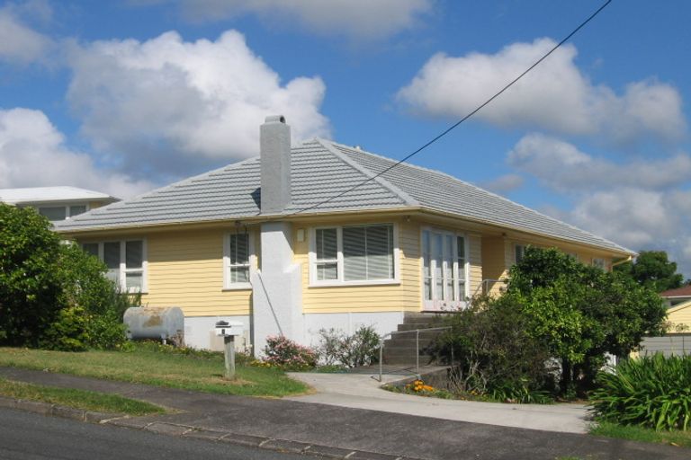 Photo of property in 4 Gilliam Street, New Lynn, Auckland, 0600
