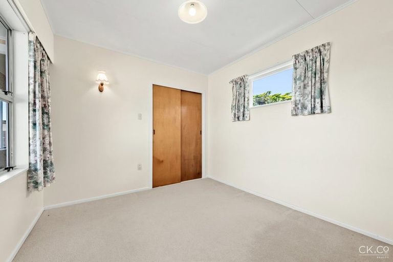 Photo of property in 44 Russell Road, Wainuiomata, Lower Hutt, 5014