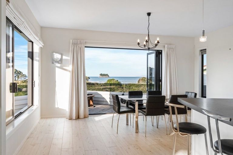 Photo of property in 102b Hinemoa Street, Whangamata, 3620