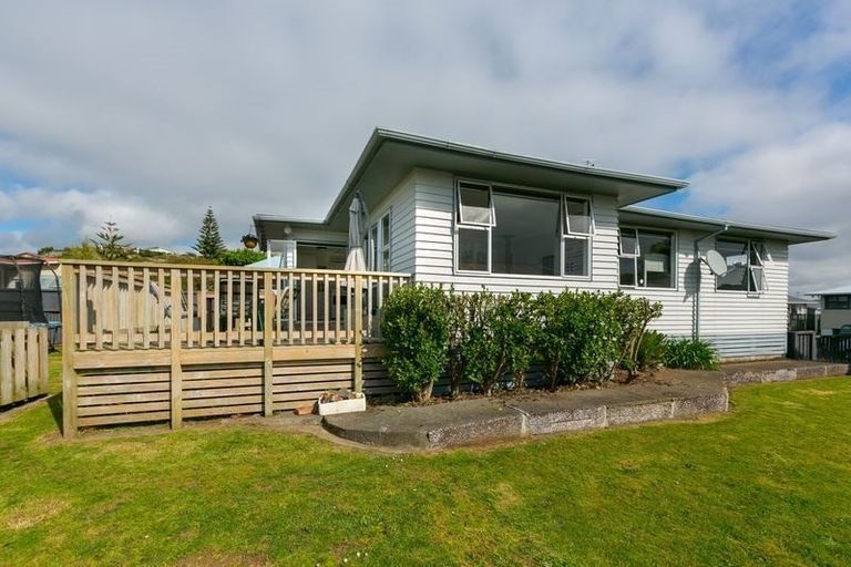 Photo of property in 52 Rosendale Avenue, Spotswood, New Plymouth, 4310
